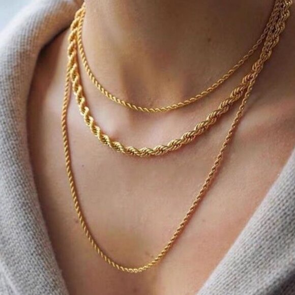18K Gold Plated Minimalistic Rope Chain Matinee Necklace - Picture 2 of 8